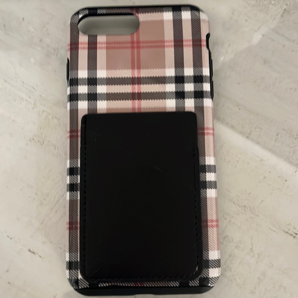 Burberry iphone 7s case with c/c attachment.